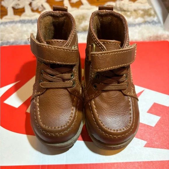 Brown Boots size 5c from Children’s Place - Picture 2 of 5